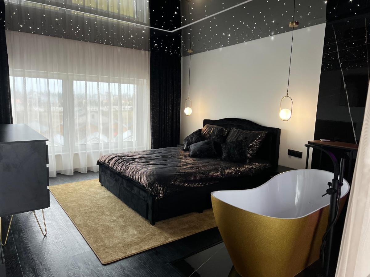 Apartament Premium Ze Zlota Wanna W Sypialni Widok Na Morze Dyskretny Taras Z Lozkiem - Baltyckie Sarbinowo 18 Kültér fotó
